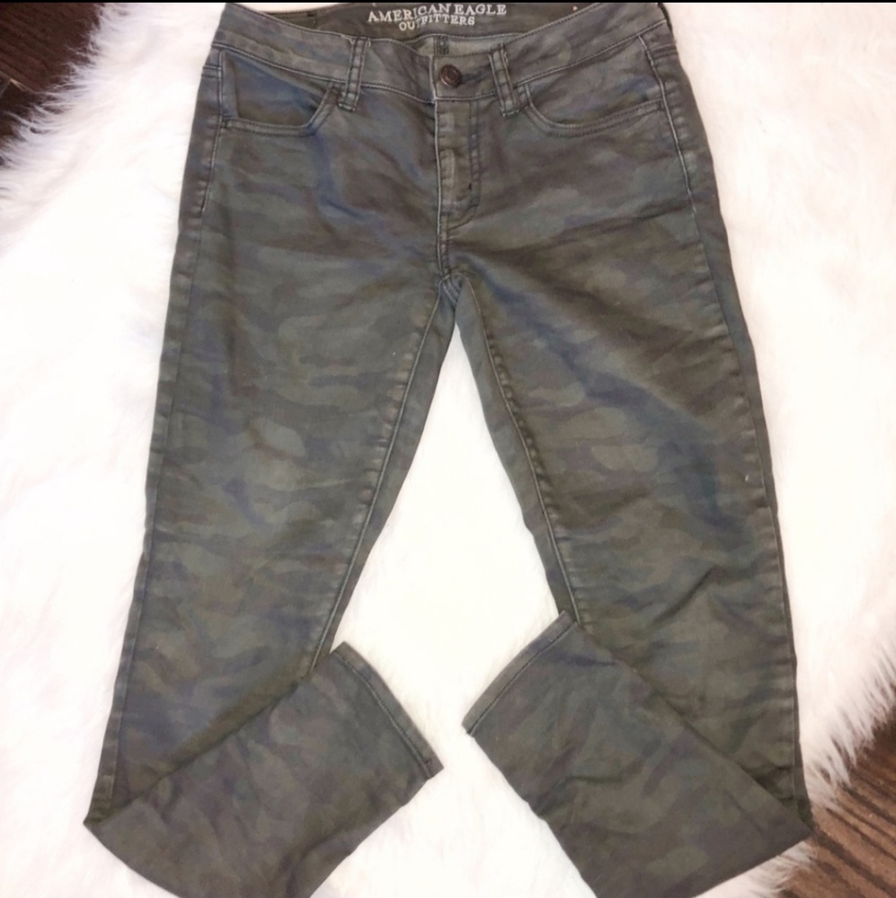 American Eagle Camo Jeggings